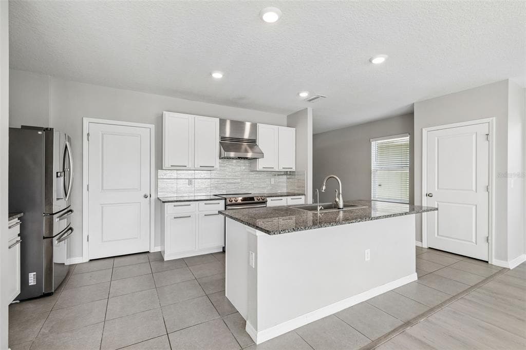 16734 TRITE BEND STREET photo 11