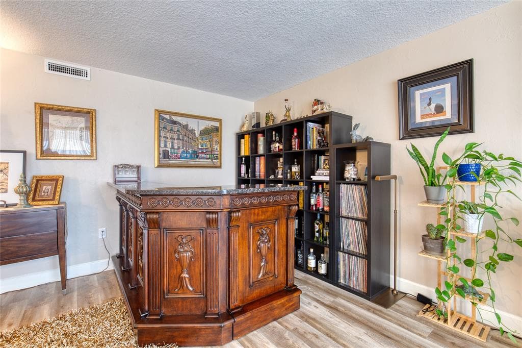 1239 OCEAN SHORE BOULEVARD 2E5 photo 10