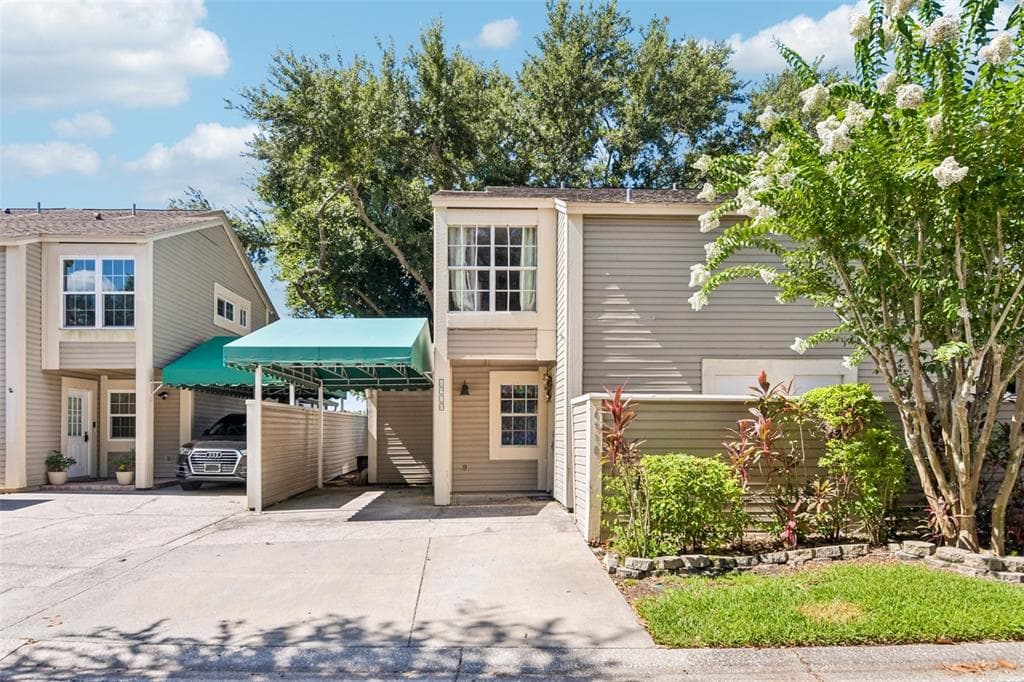 6910 LAKE PLACE COURT photo 4