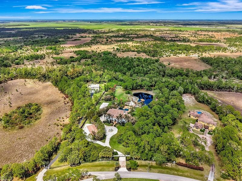 2584 SE RANCH ACRES CIRCLE photo 3
