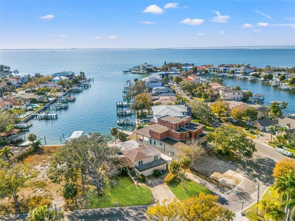 2605 S BEACH DRIVE photo 1