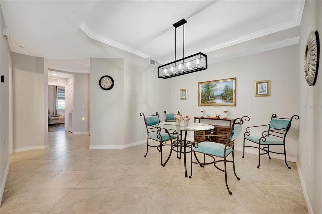 1020 TIDEWATER SHORES LOOP 208 photo 23
