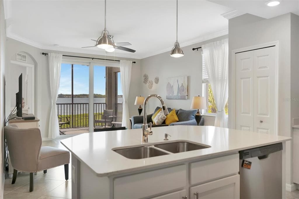 1020 TIDEWATER SHORES LOOP 208 photo 13
