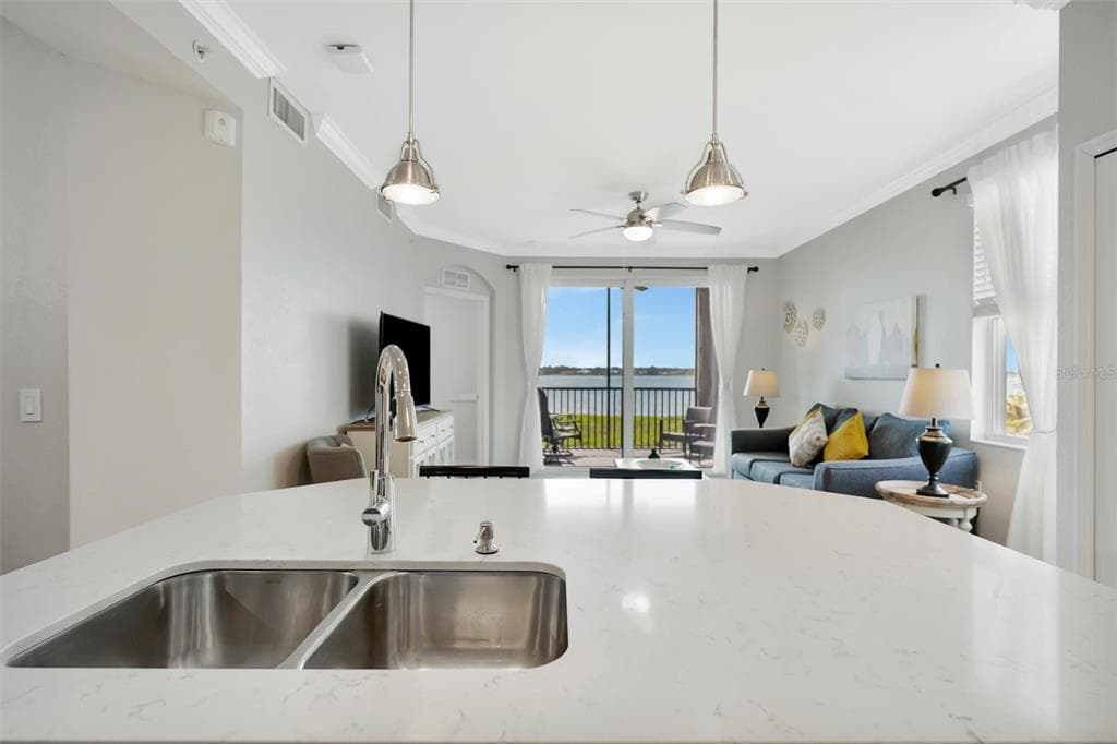 1020 TIDEWATER SHORES LOOP 208 photo 12