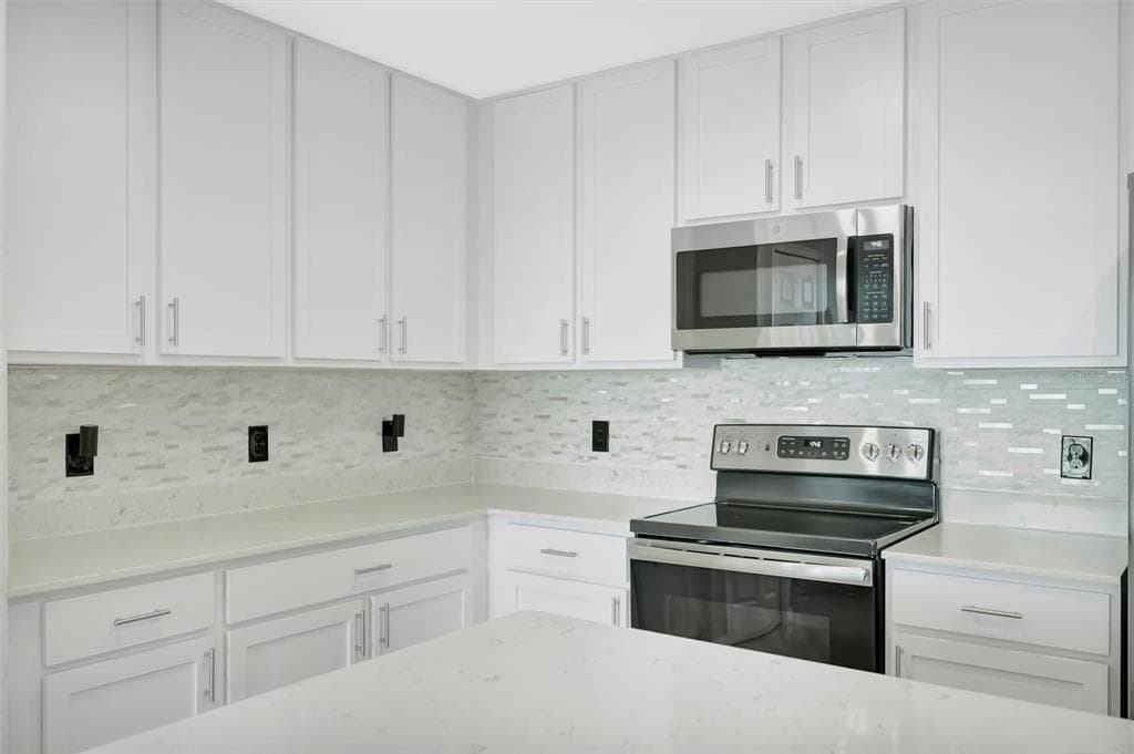 1020 TIDEWATER SHORES LOOP 208 photo 7