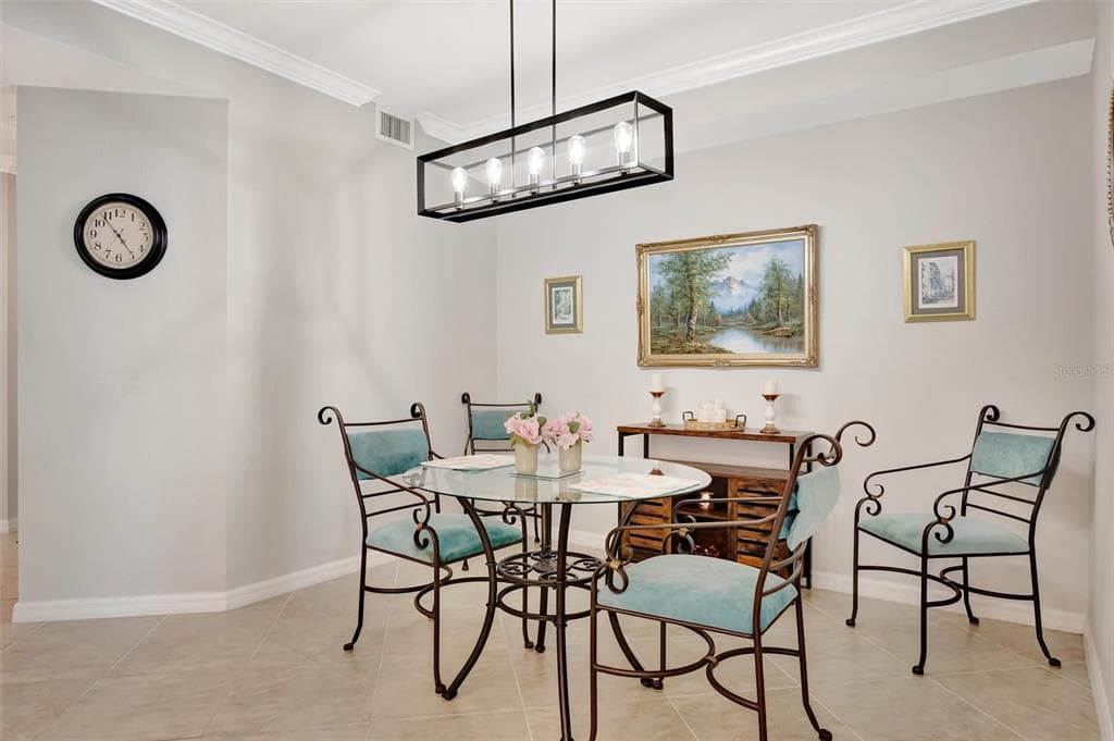 1020 TIDEWATER SHORES LOOP 208 photo 24