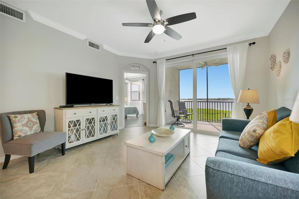 1020 TIDEWATER SHORES LOOP 208 photo 15