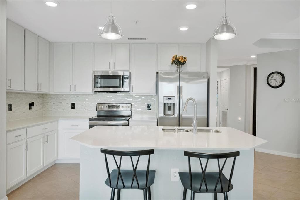 1020 TIDEWATER SHORES LOOP 208 photo 11