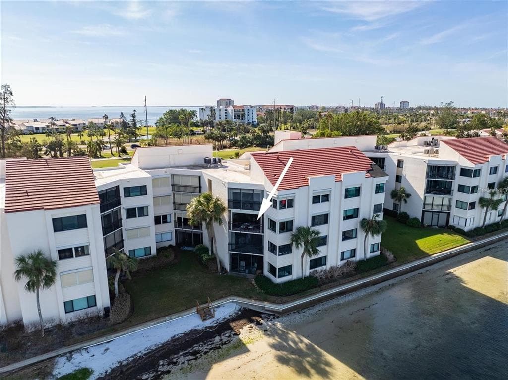 5633 PUERTA DEL SOL BOULEVARD S 307 photo 6