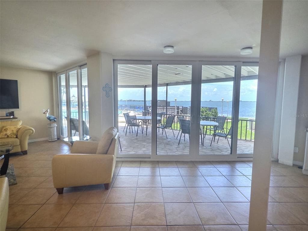 5633 PUERTA DEL SOL BOULEVARD S 307 photo 21