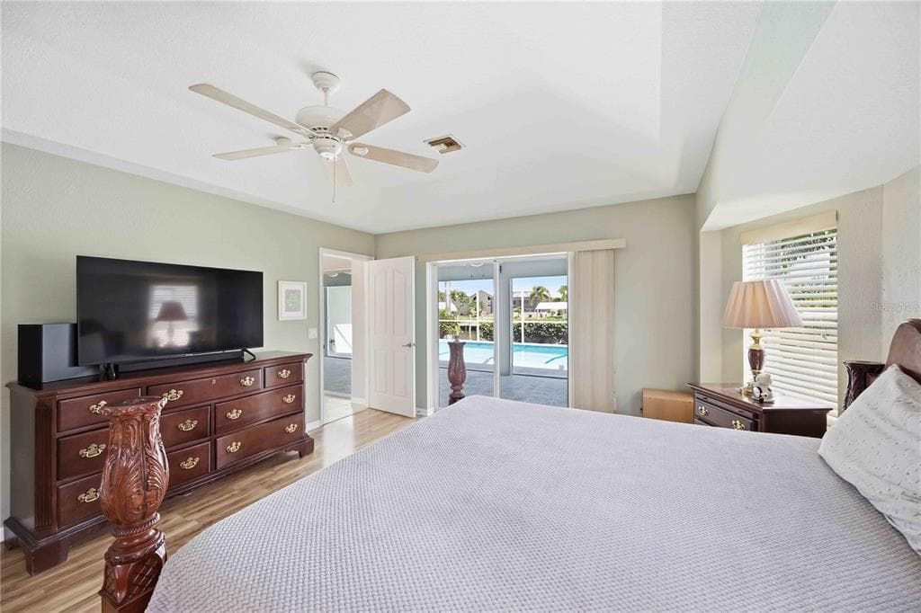 15608 MELPORT CIRCLE photo 23