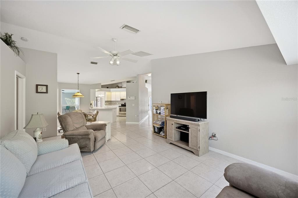 15608 MELPORT CIRCLE photo 13
