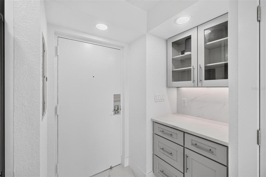4900 BRITTANY DRIVE S 405 photo 11