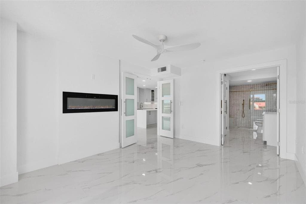 4900 BRITTANY DRIVE S 405 photo 4