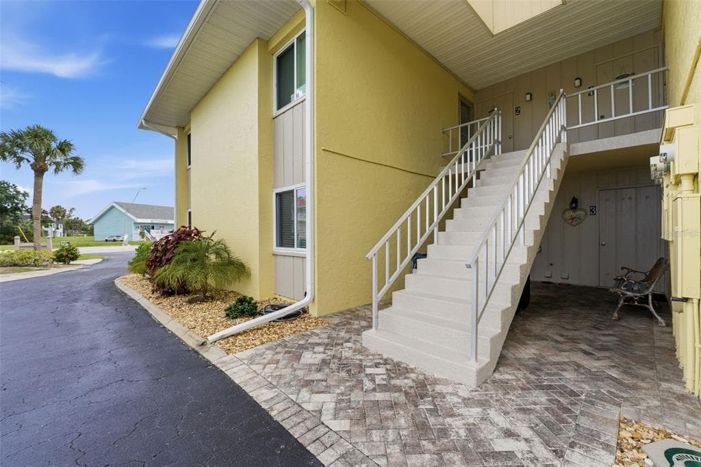 101 LOUELLA LANE #2 1