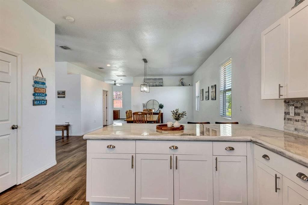 217 22ND STREET COURT NE photo 8