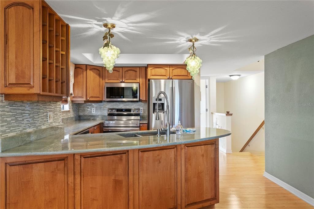 9564 TARA CAY COURT photo 9