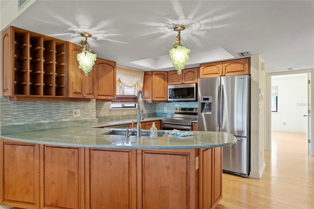 9564 TARA CAY COURT photo 8