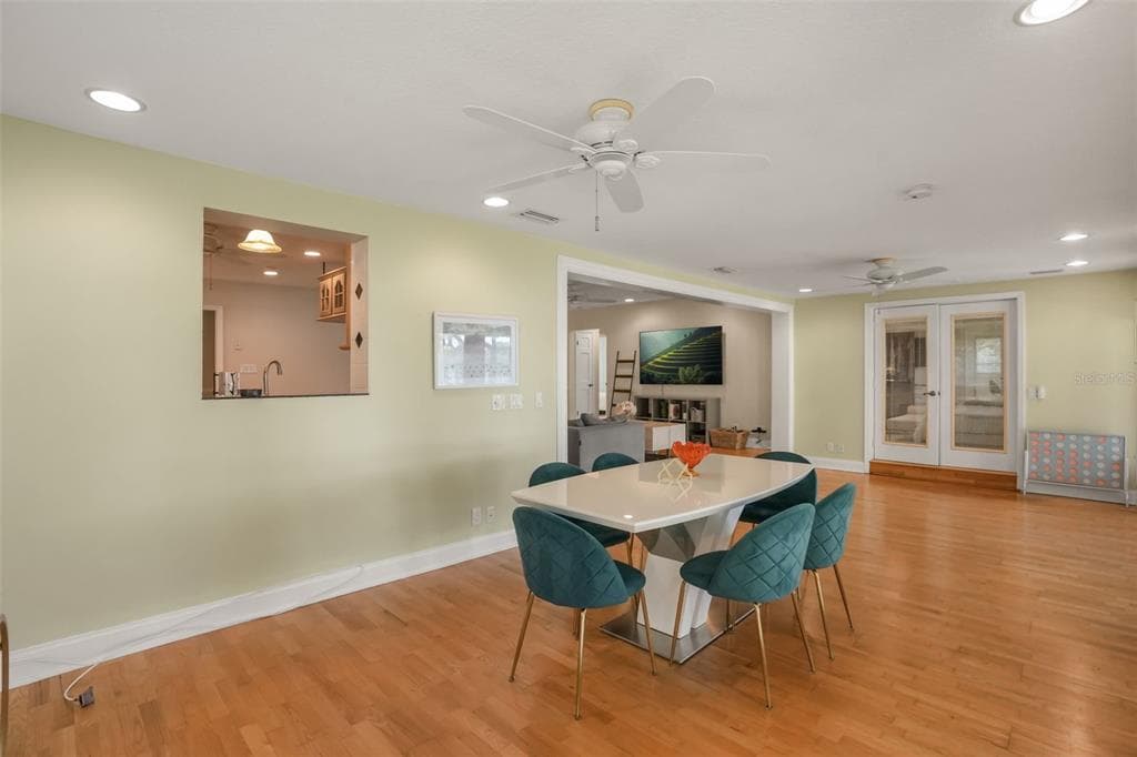5497 ALANDALE COURT photo 20