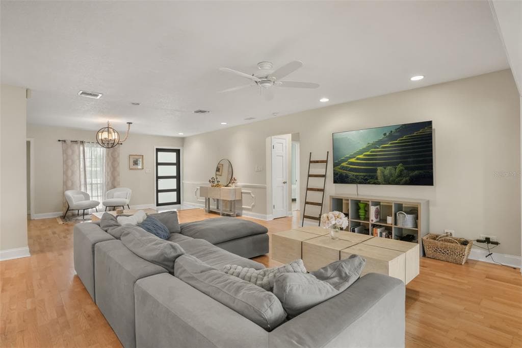5497 ALANDALE COURT photo 11