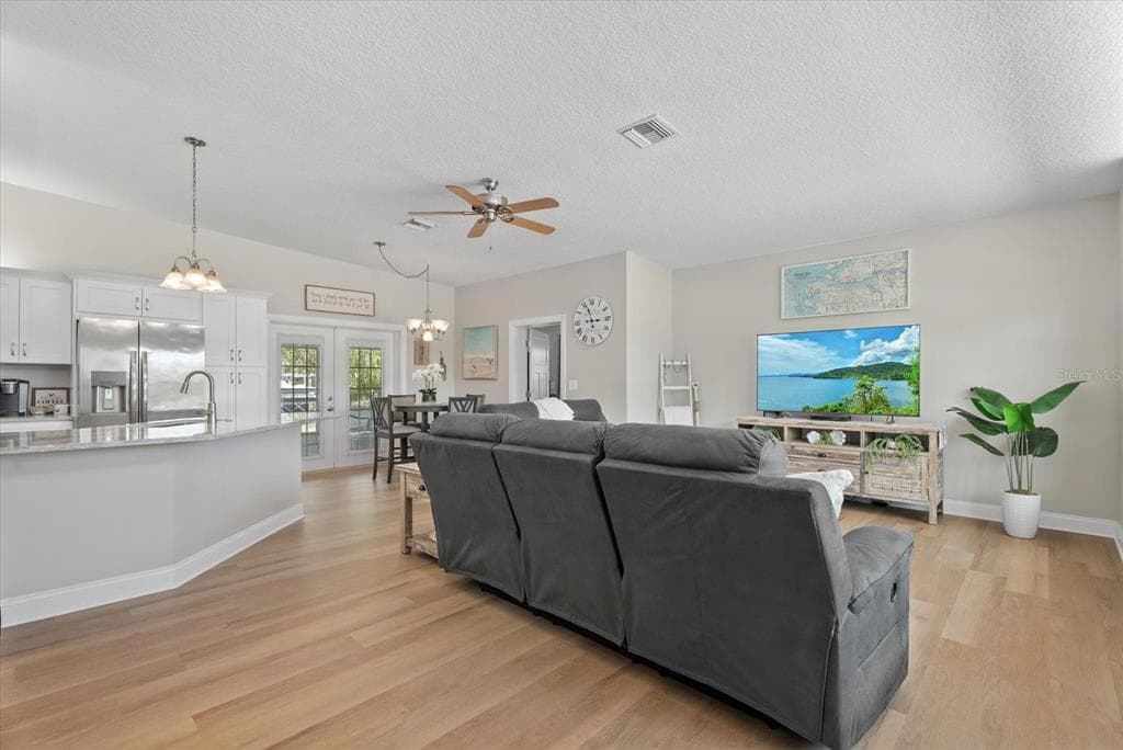 512 PALM AVENUE photo 7