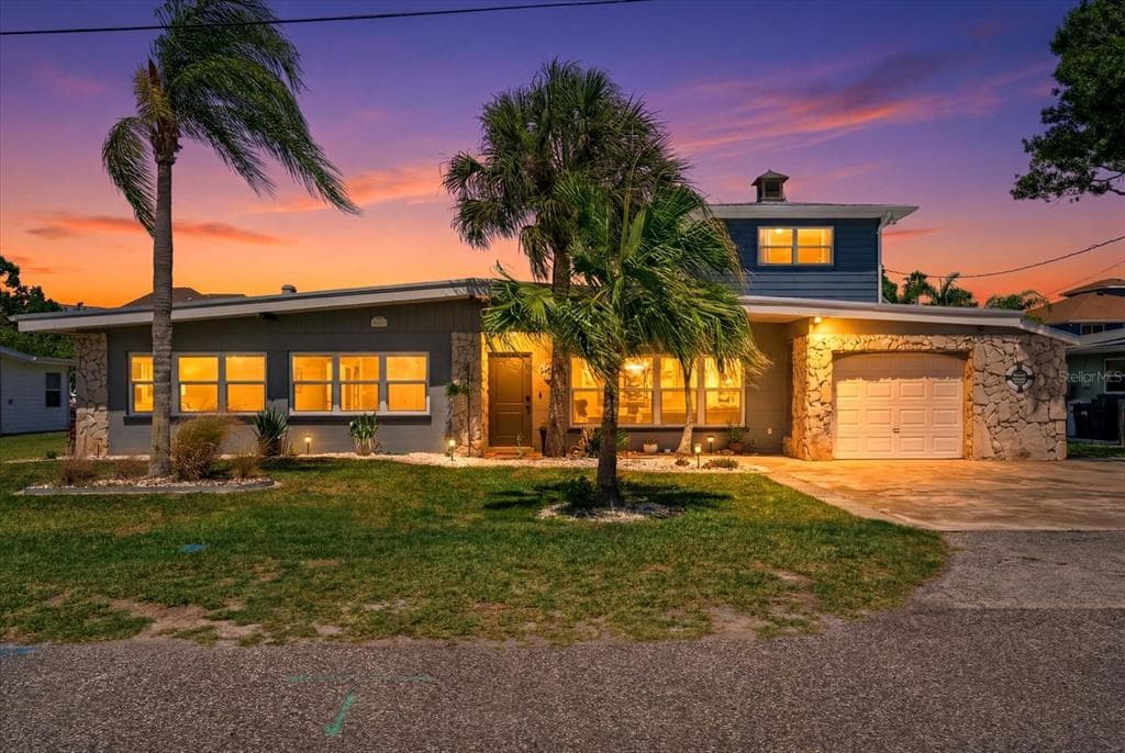 512 PALM AVENUE photo 5