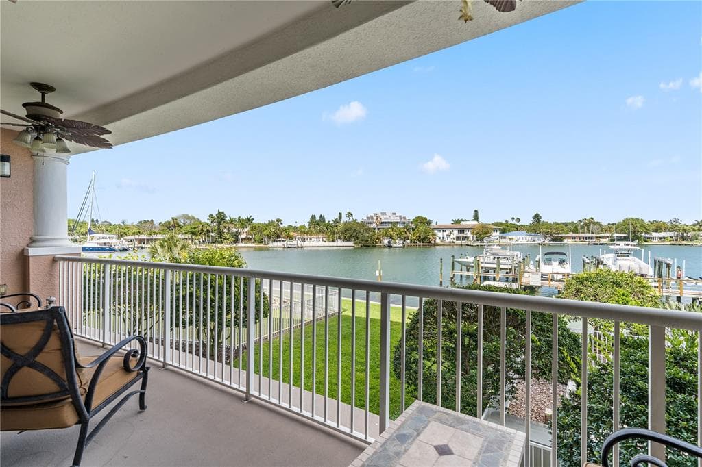 3805 GULF BOULEVARD 203 photo 14