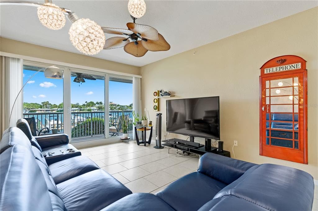 3805 GULF BOULEVARD 203 photo 11