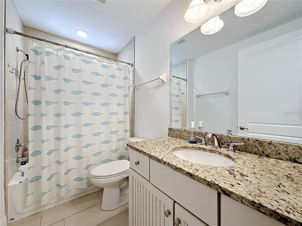 3 RIVERWALK DRIVE 301 photo 23