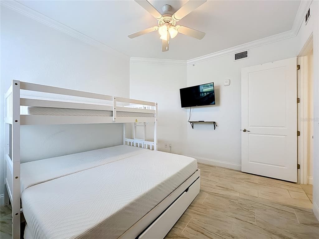 3 RIVERWALK DRIVE 301 photo 24