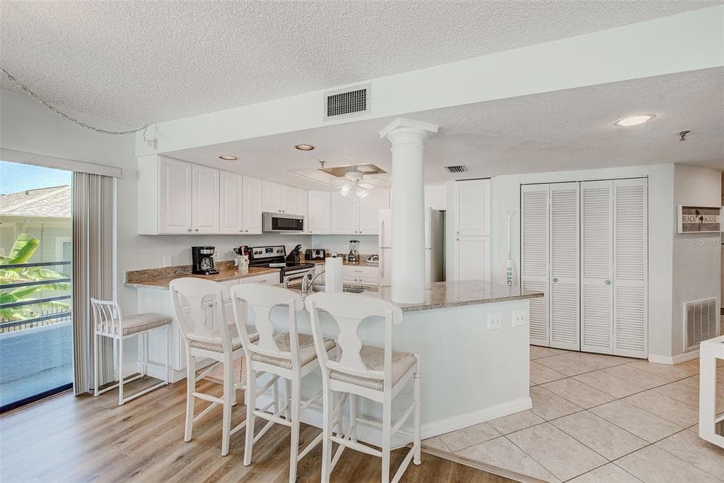 420 GULF BOULEVARD 101 photo 6