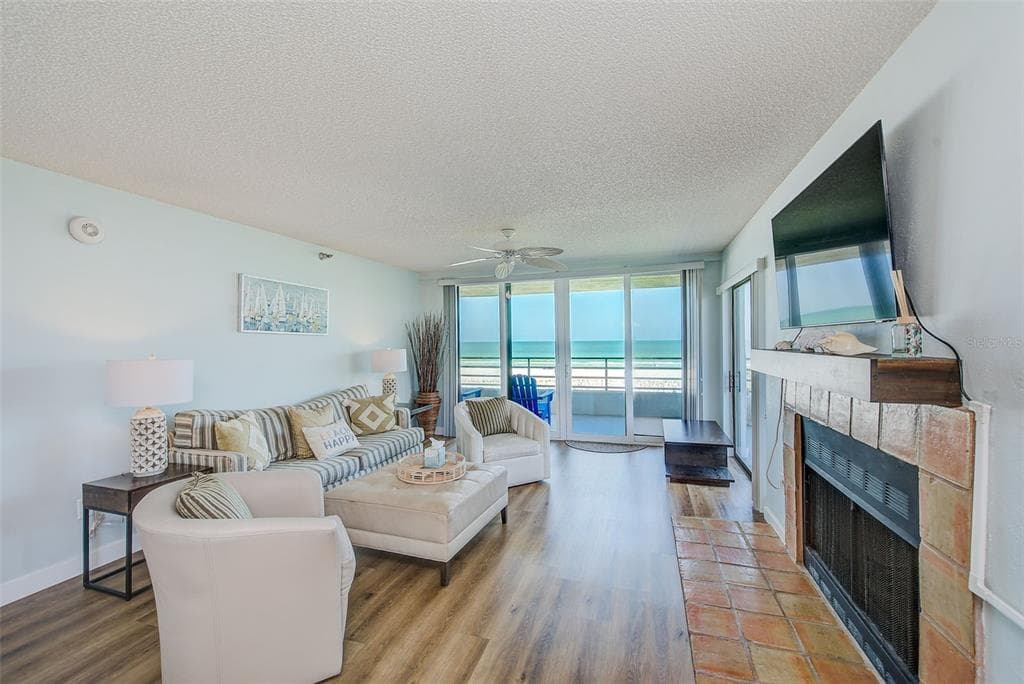 420 GULF BOULEVARD 101 photo 18