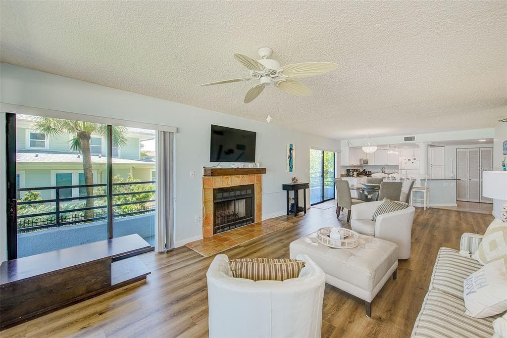 420 GULF BOULEVARD 101 photo 19