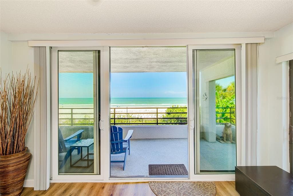 420 GULF BOULEVARD 101 photo 4