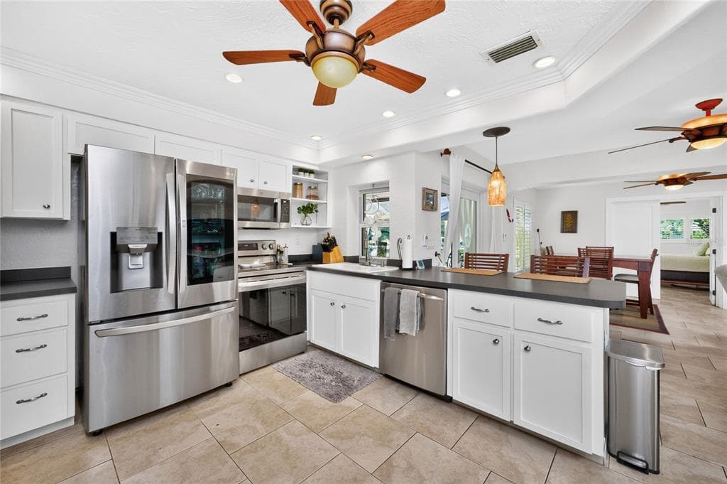 103 RODGERS AVENUE NE photo 11