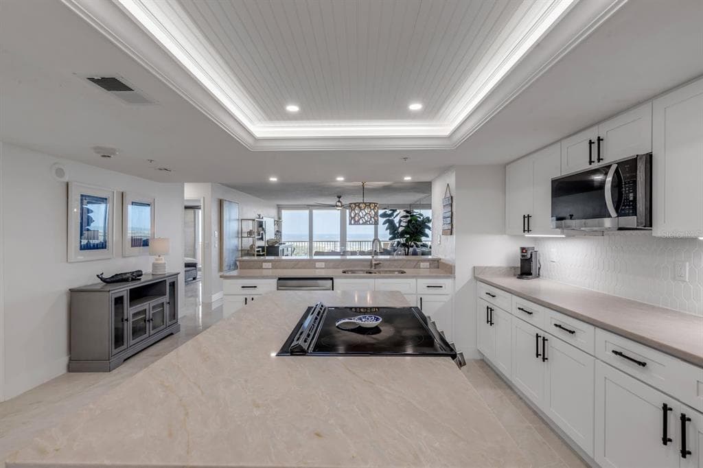 257 MINORCA BEACH WAY 506 photo 7