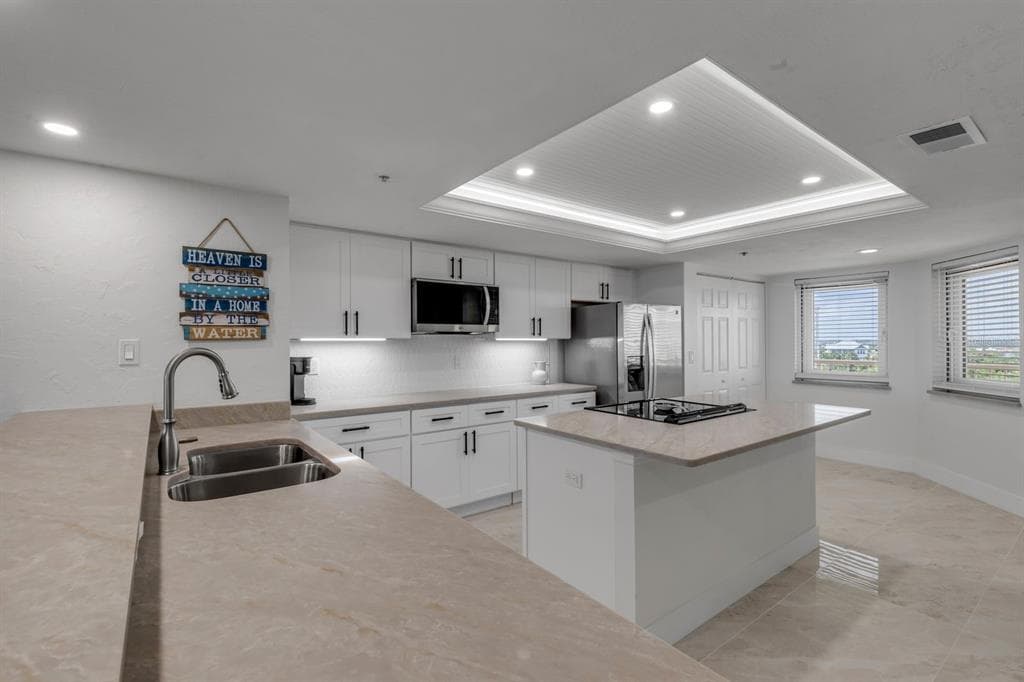 257 MINORCA BEACH WAY 506 photo 10