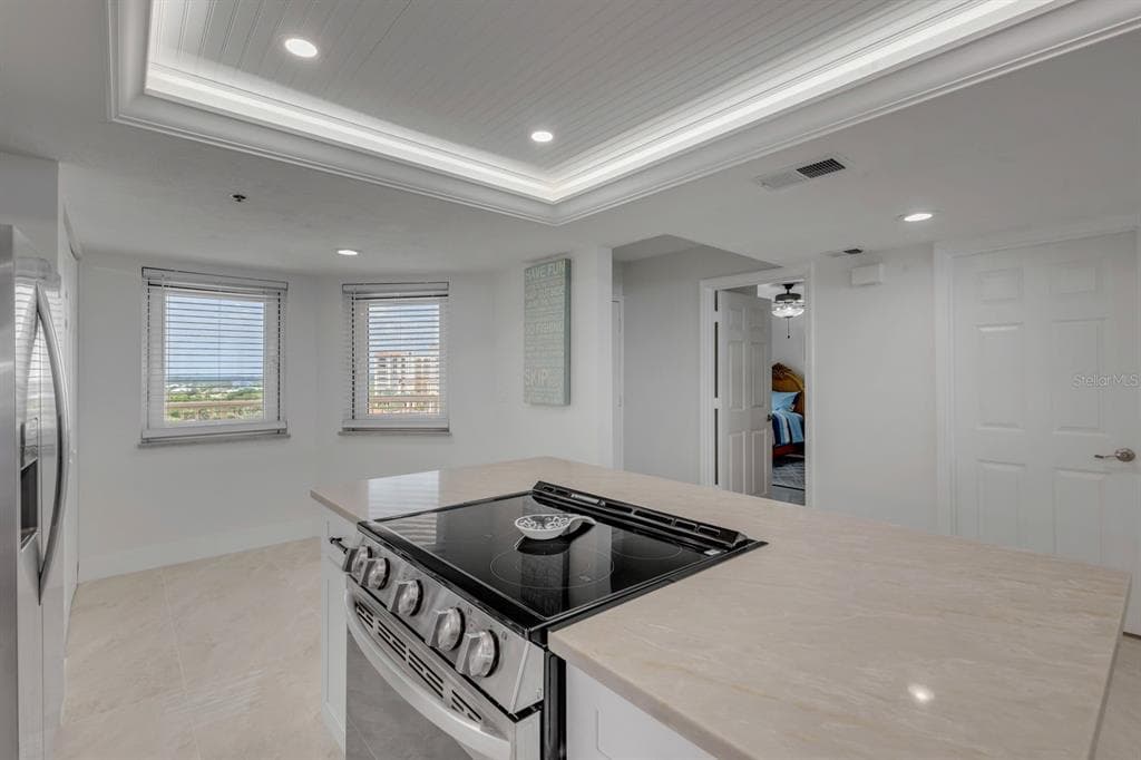 257 MINORCA BEACH WAY 506 photo 8