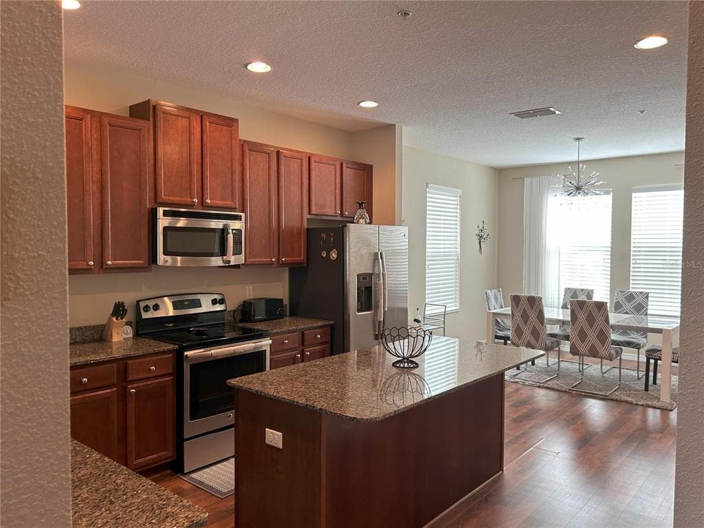 844 CALLISTA CAY LOOP photo 12