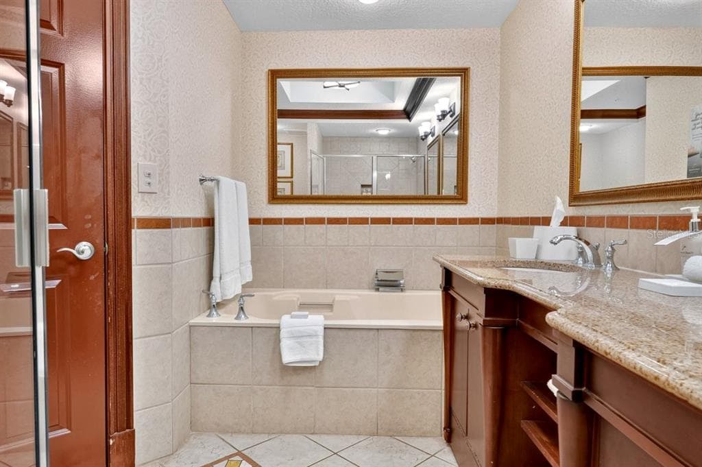 200 OCEAN CREST DRIVE 137 photo 21