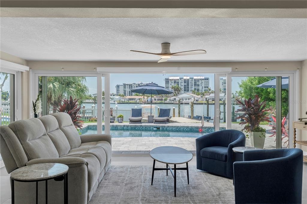 24 MARINA TERRACE photo 2