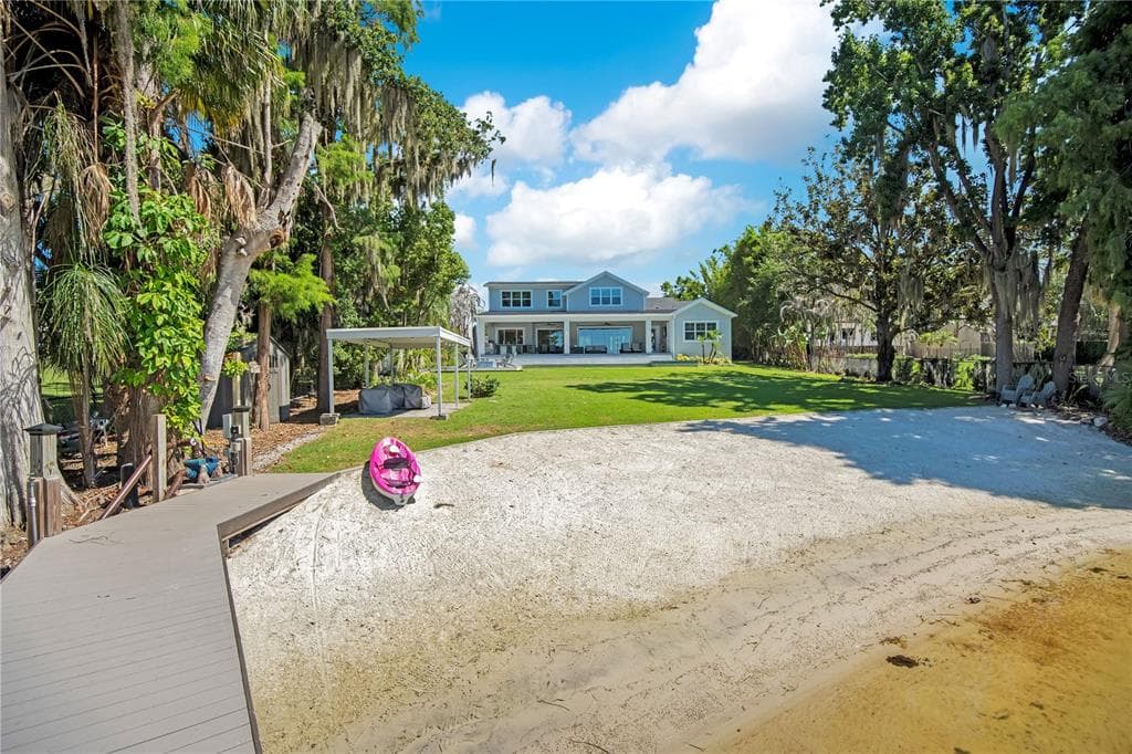 600 GATLIN AVENUE photo 2