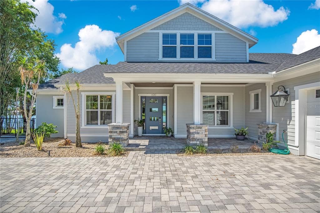 600 GATLIN AVENUE photo 4