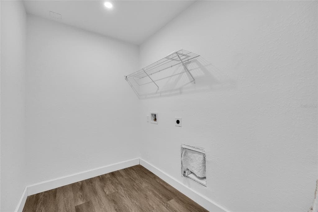 1765 ROSEBERRY LANE photo 23