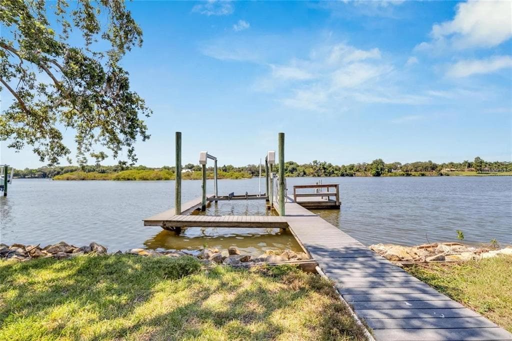 9307 RIVER COVE DRIVE photo 2