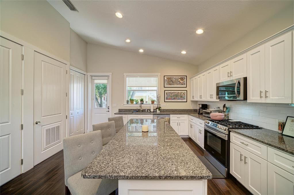 632 VIRGINIA DRIVE photo 22