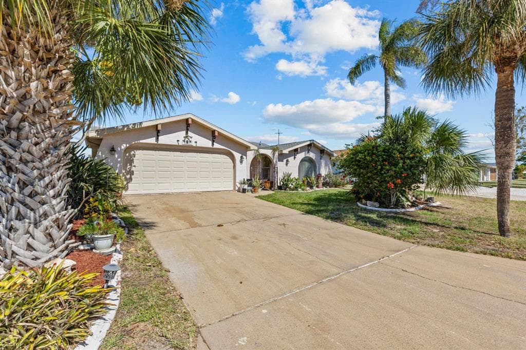 15639 BERTRAM DRIVE photo 2
