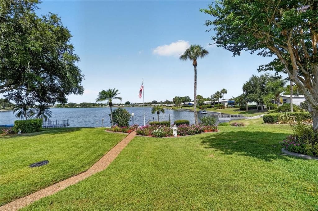8469 IMPERIAL LAKES CIRCLE photo 12