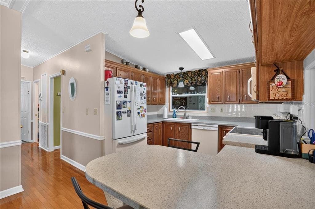 8469 IMPERIAL LAKES CIRCLE photo 25