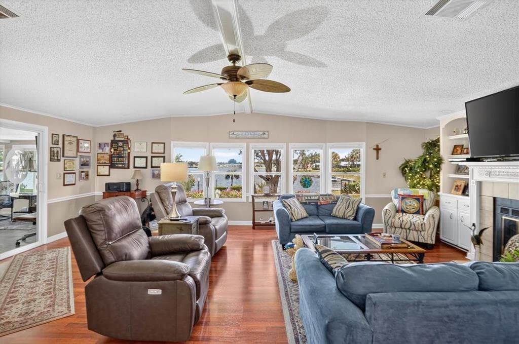 8469 IMPERIAL LAKES CIRCLE photo 21